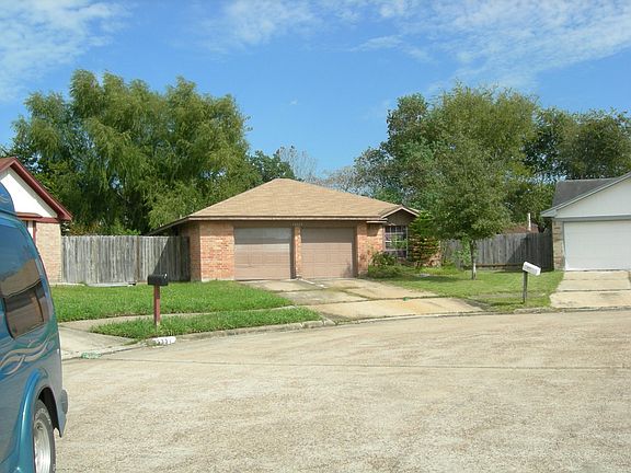 2nd image of 15335 Silver Green Dr S