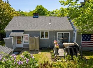 12 Smith St, Hyannis, MA 02601