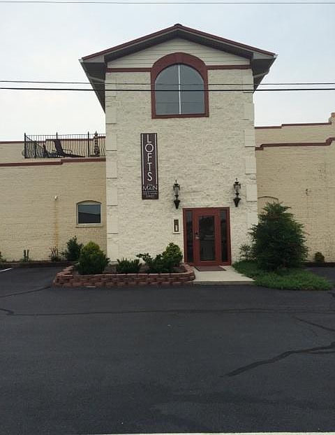 1st image of 555 E Main St APT 206