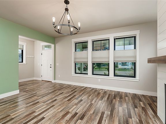 3rd image of 1827 Annas Garden Ln