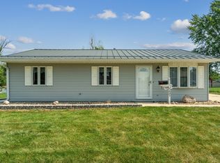 5627 Colorado Dr SW, Cedar Rapids, IA 52404