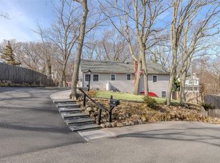 68 Somerset Rd, Rocky Point, NY 11778