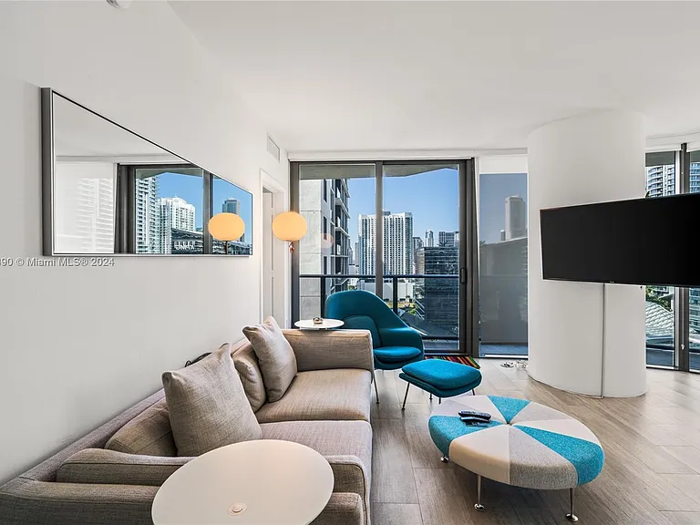 55 SW 9th St #1801 — Photo 4