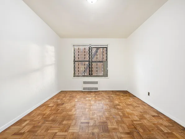 3130 Grand Concourse image 19 of 26