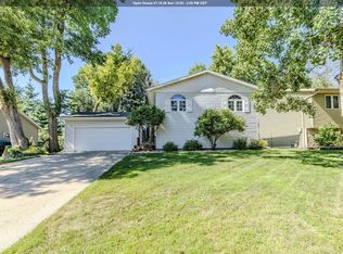 110 24th St, Spirit Lake, IA 51360