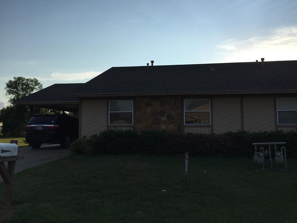 front of rental...we take care of yards
