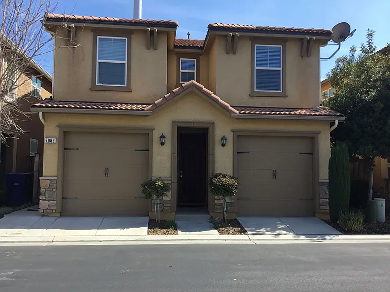 7082 N Refinement Dr — Photo 2