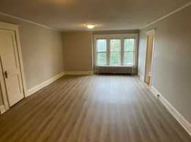 601 Woodland Ave, Upper