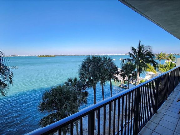 3rd image of 801 N Venetian Dr #301
