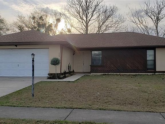 2nd image of 382 Marion Oaks Dr