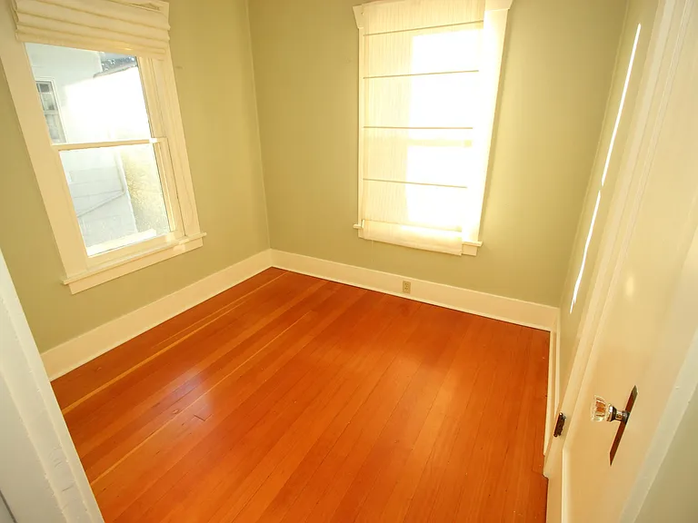 4227 Burke Ave N — Photo 10