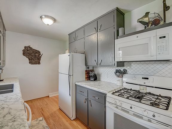 5th image of 306 Franklin St