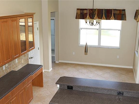 5th image of 2816 Majestic Isle Dr