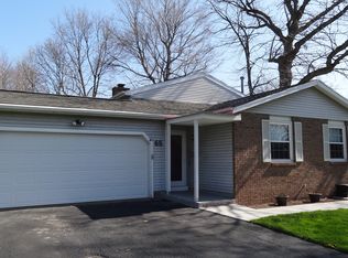 65 Reddick Ln, Rochester, NY 14624