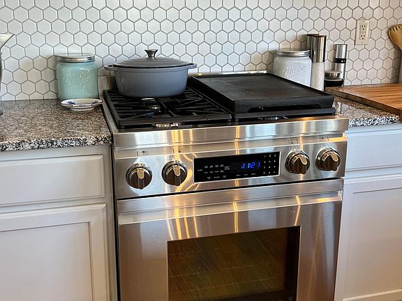 Pro Style Dual Fuel Range