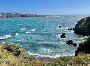 935 Cedar St, Fort Bragg, CA 95437