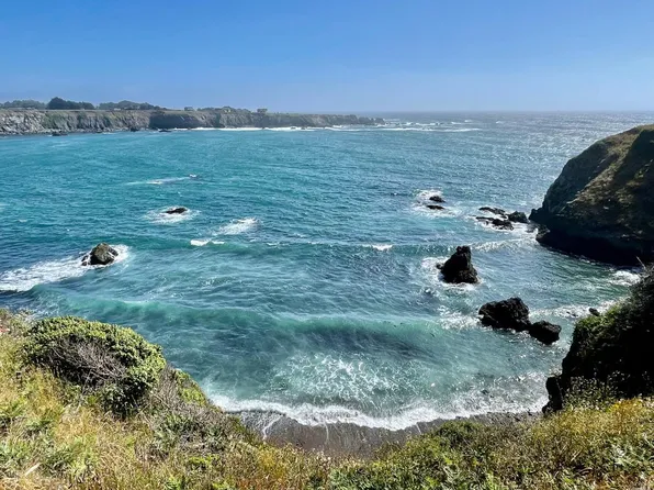 935 Cedar Street, Fort Bragg, CA 95437