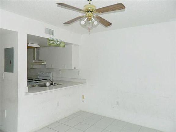 5th image of 9191 Fontainebleau Blvd #301