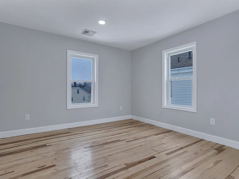 73 Walnut St — Photo 17