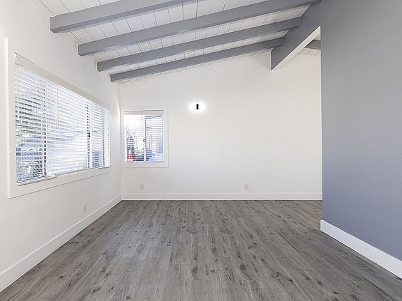3rd image of 11132 Montecito Dr