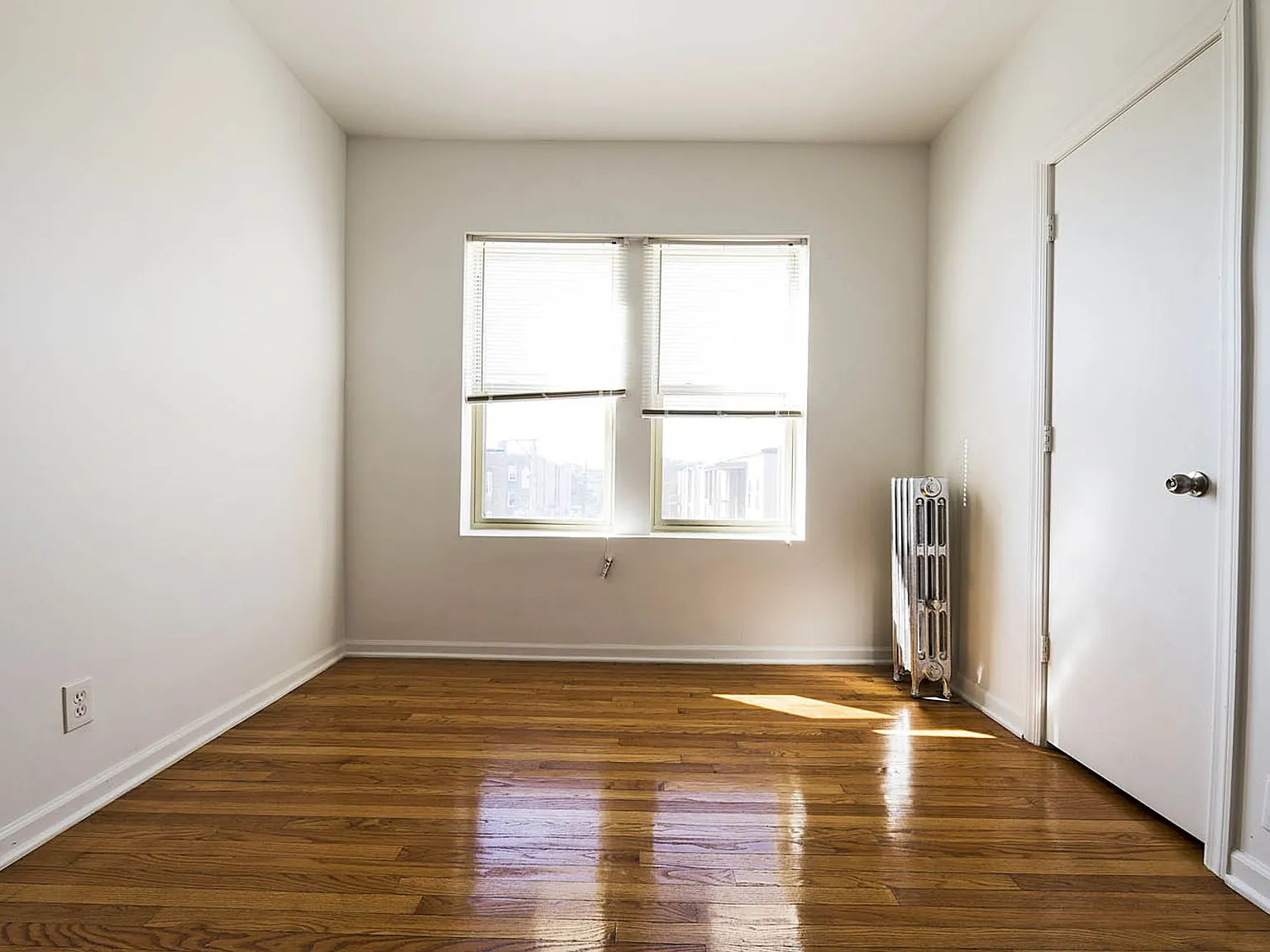 8201 S Drexel — Photo 3