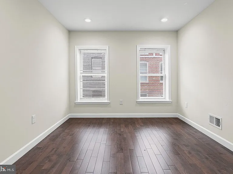 713 N Duncan St — Photo 12