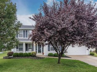 869 Whispering Windsong Dr, O'Fallon, MO