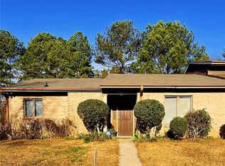 1497 Stoneleigh Cir, Stone Mountain, GA 30088