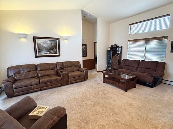 5th image of 91 Willow Creek Trl