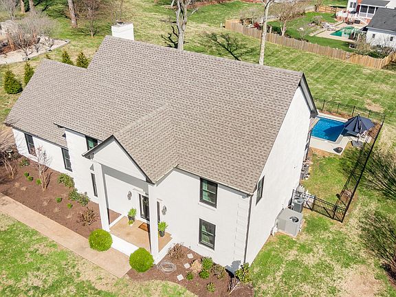 5th image of 184 Woodlake Dr