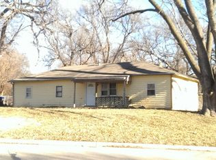 3434 SW Kirklawn Ave, Topeka, KS 66611
