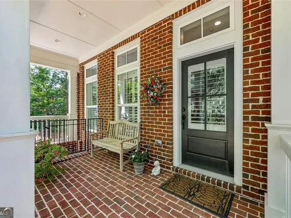 613 Brennan Dr, Decatur, GA 30033