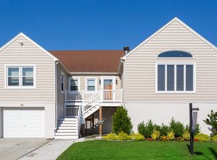 96 Ostend Rd, Island Park, NY 11558