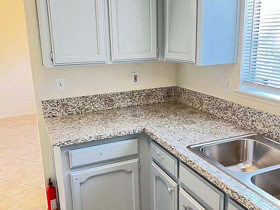 4th image of 8406 Auberry Dr
