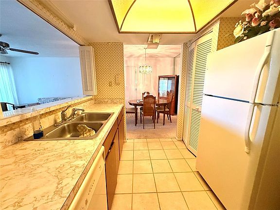 3rd image of 8111 Bugle Ct APT 2