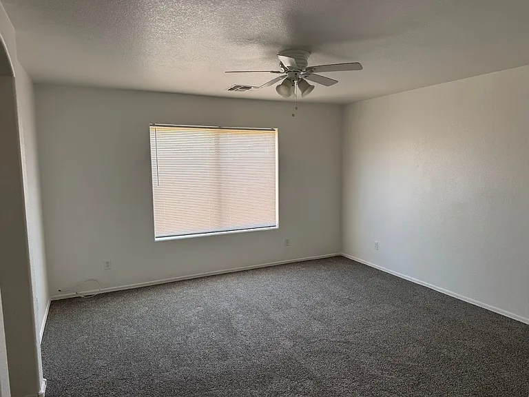 8144 W Watkins St — Photo 12