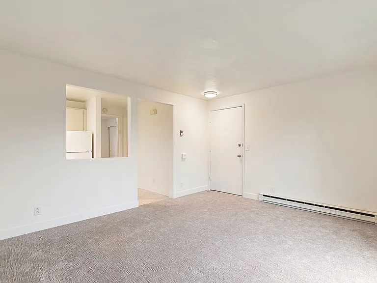 2102 A St #3 — Photo 2