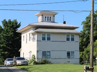 608 W Michigan Ave, Paw Paw, MI 49079