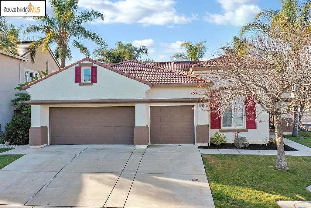 2400 Yosemite Way photo 1