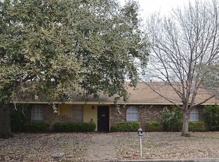 215 Lawndale Dr, Marlin, TX 76661