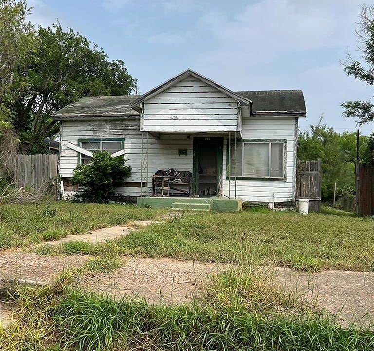 2nd image of 406 S Washington Ave