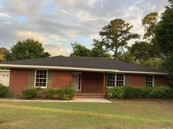 107 Roosevelt Dr, Andalusia, AL 36420