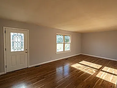 1556 Brookdale Ave — Photo 7