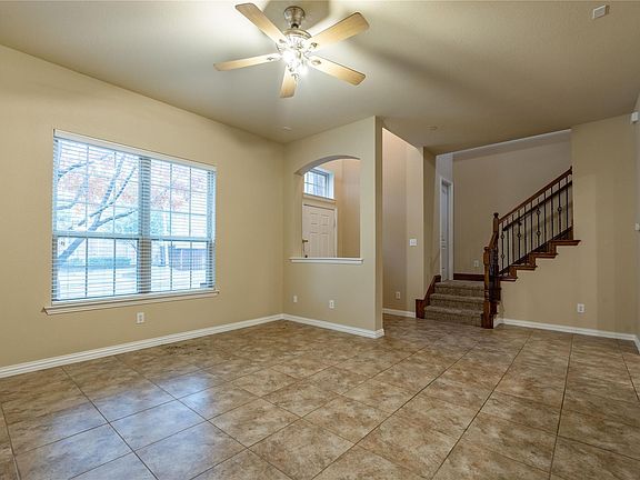 4th image of 8704 Iron Horse Dr