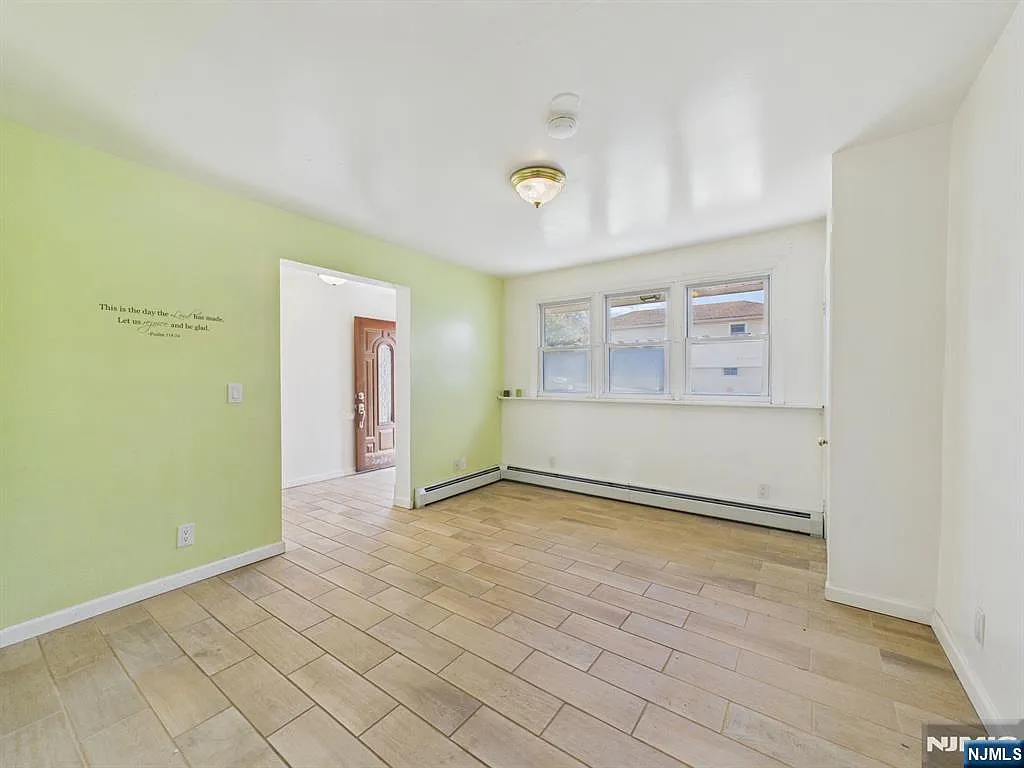 3 bed, 2.0 bath, $2,900 — Photo 4