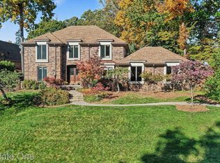 5095 Far Ravine Ct, West Bloomfield, MI 48323