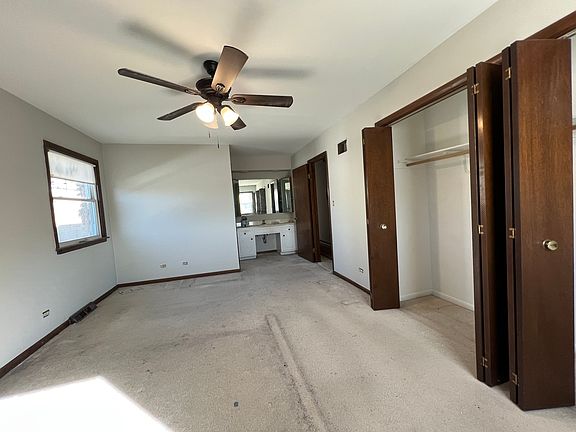 4th image of 5639 W Montrose Ave #2