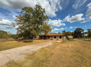 18 Sutterfield Ln, Huntsville, TX 77320