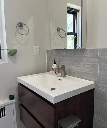 4th image of 3 Townhouse Place #3A
