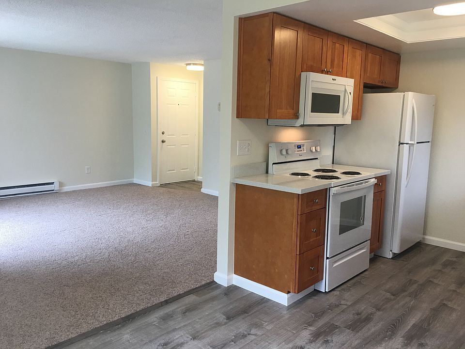 1st image of 19831 25th Ave NE #3